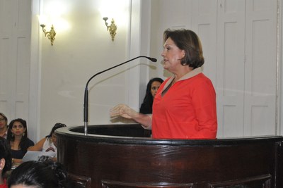 Secretária Solange Jurema durante sessão especial em comemoração ao Dia Internacional da Mulher.jpg