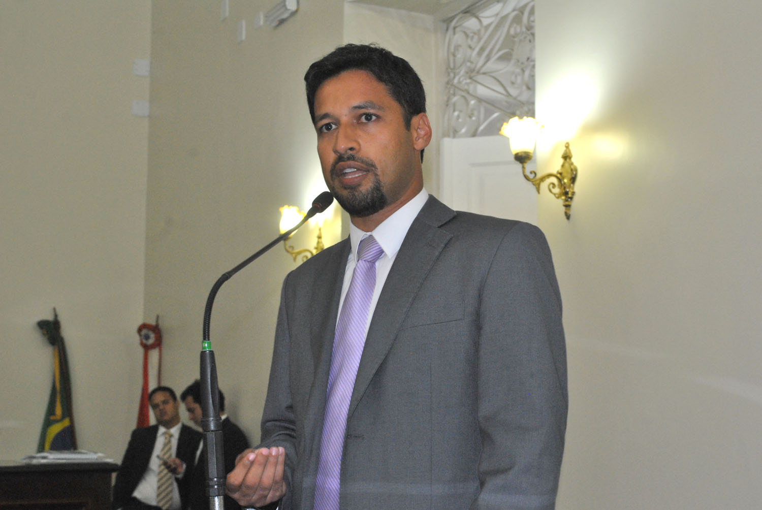 Deputado Rodrigo Cunha durante sessão ordinária.jpg