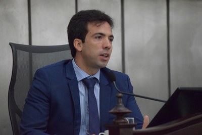Deputado Yvan Beltrão presidiu a sessão .JPG