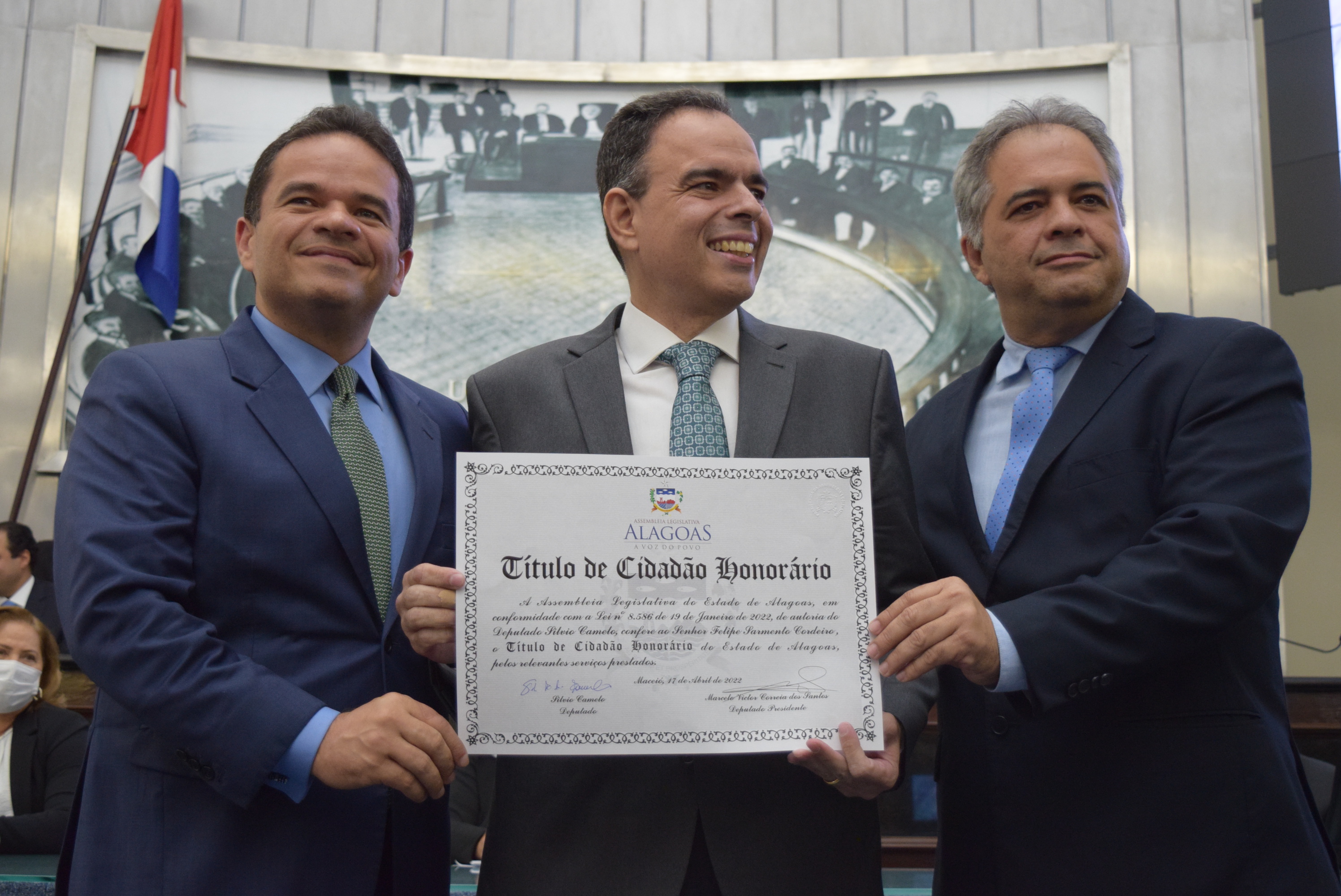 Advogado Felipe Sarmento é agraciado com o título de Cidadão Honorário de Alagoas