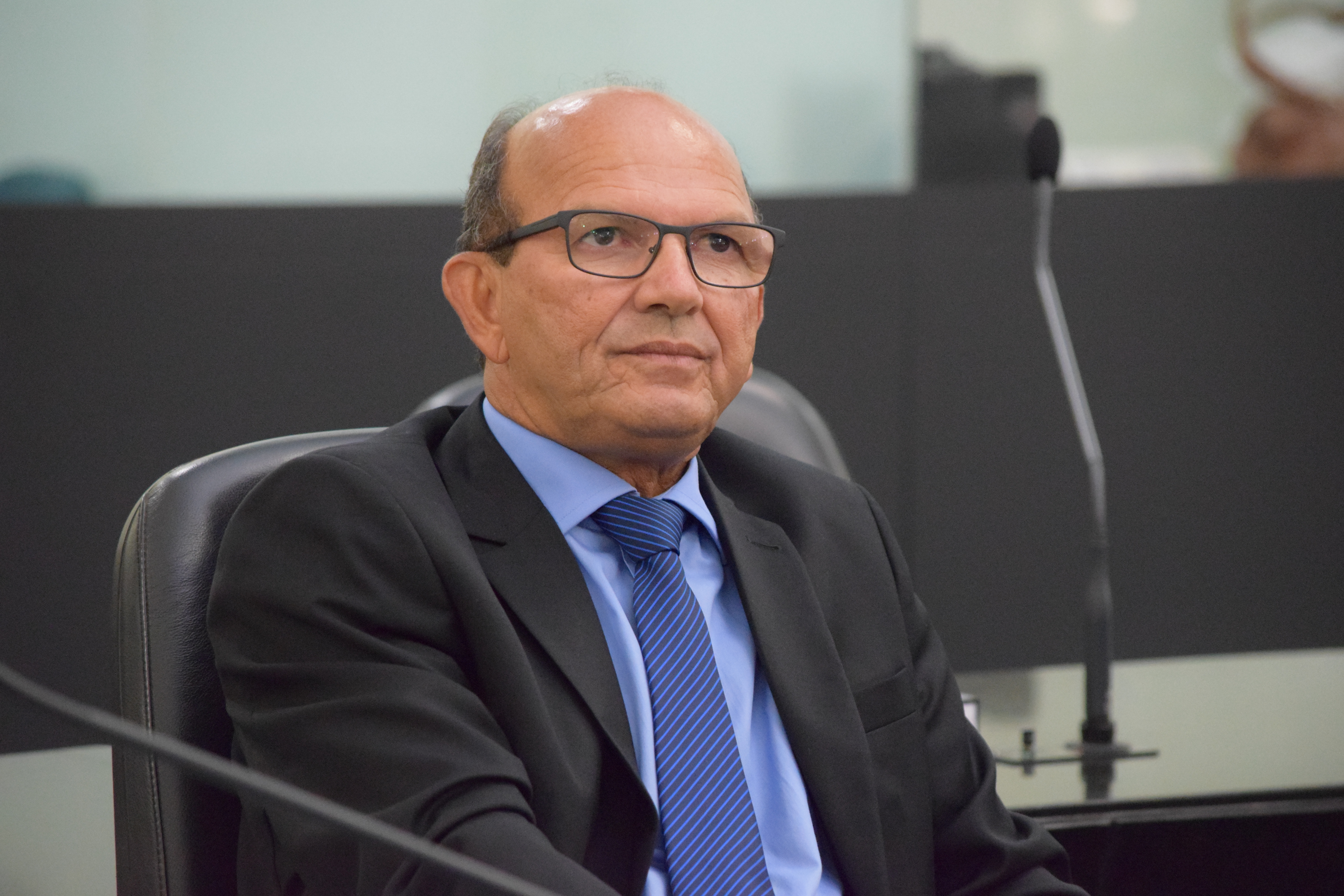 Cícero Cavalcante reassume mandato após licença de Sérgio Toledo