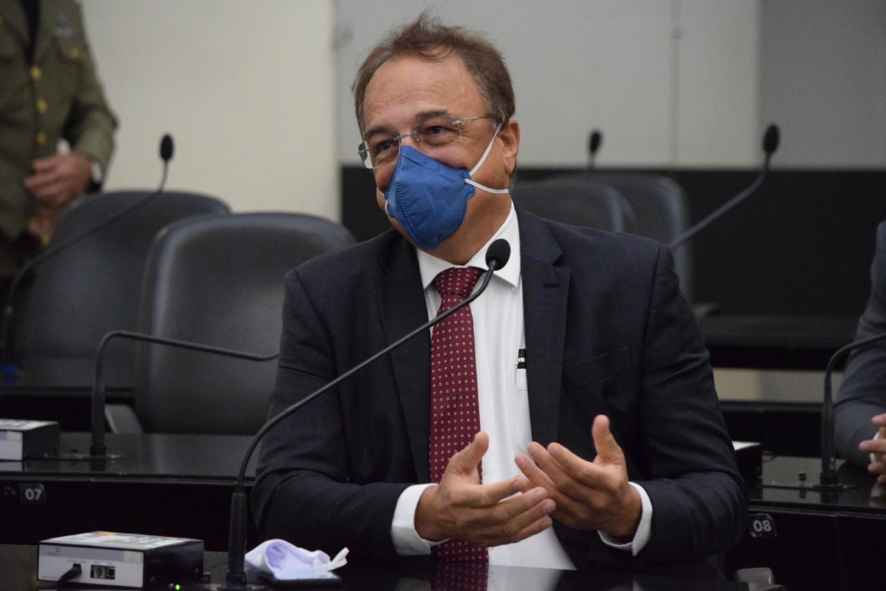 Galba Novaes critica falta de ação da Prefeitura de Maceió no combate à pandemia