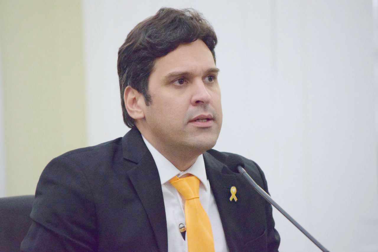 Isnaldo Bulhões parabeniza engajamento do governo do Estado na campanha Maio Amarelo