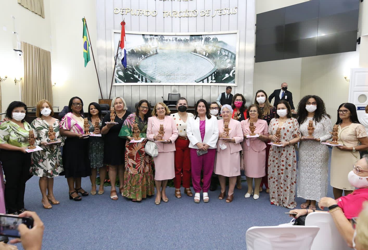"Mulheres Guerreiras" alagoanas são homenageadas em sessão especial da Assembleia Legislativa