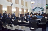 Parlamentares aprovam PEC do Orçamento Impositivo
