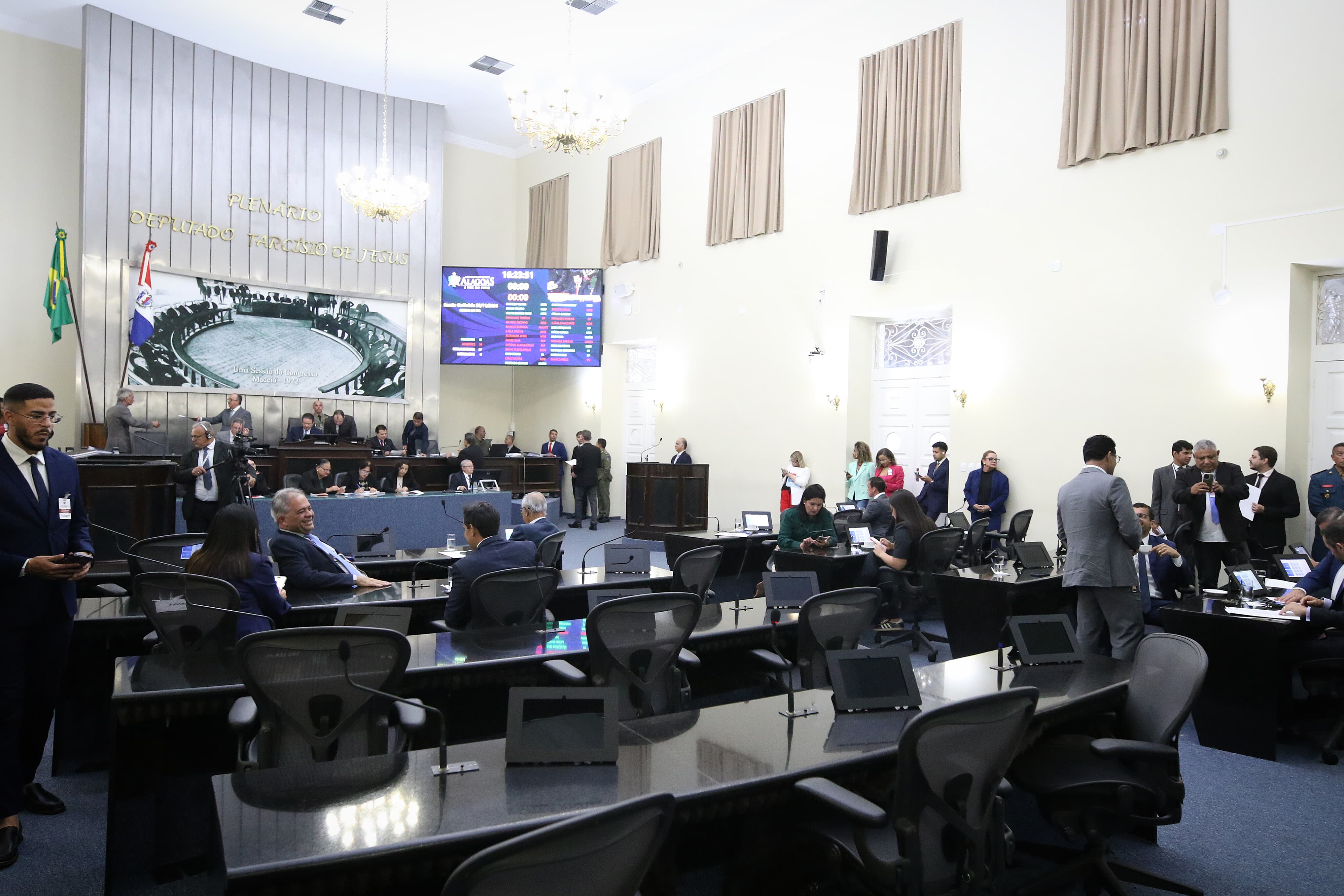 Parlamento alagoano aprova Moção de Pesar por tragédia na Serra da Barriga