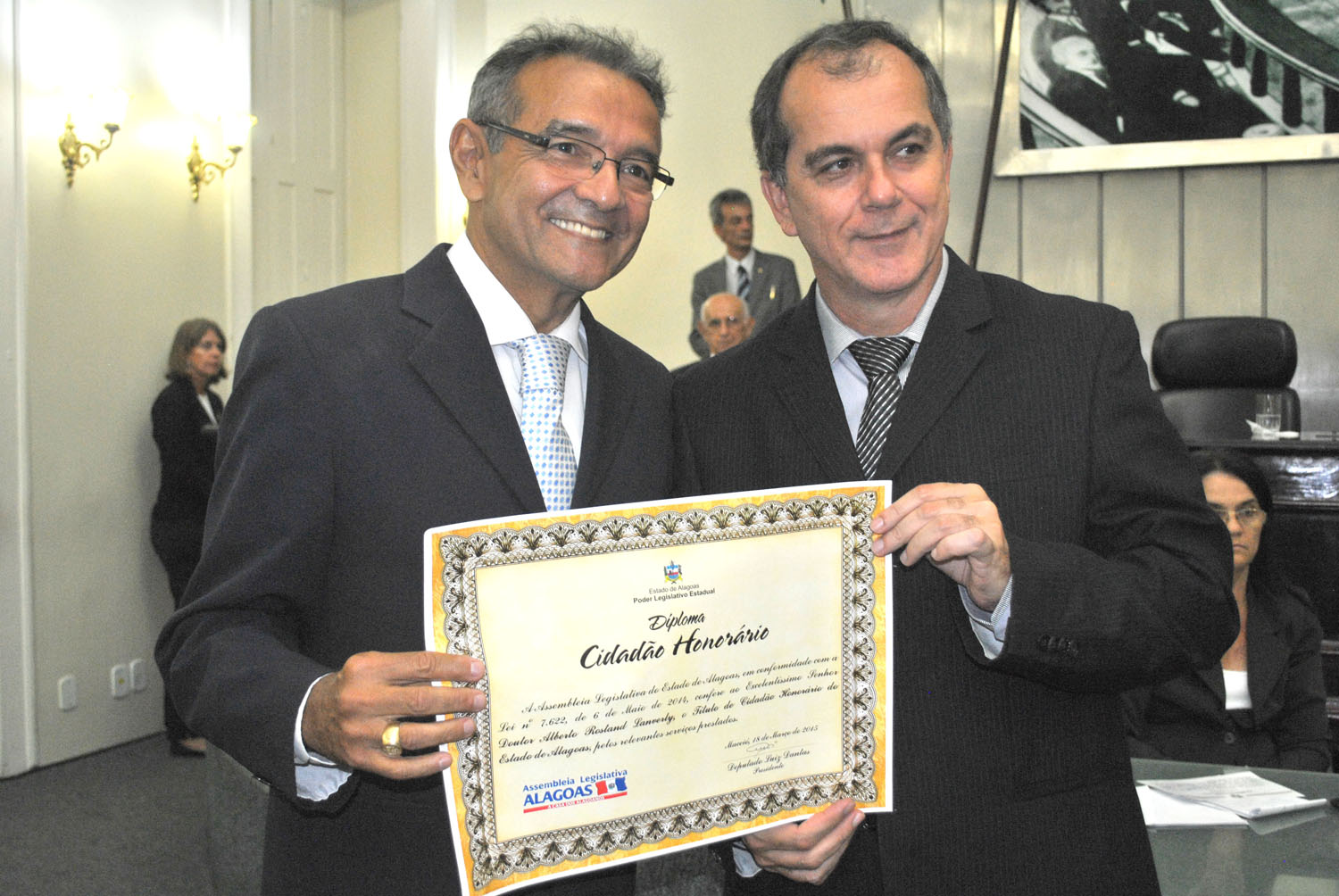 Professor Rostand Laverly recebe o título de cidadão honorário de Alagoas
